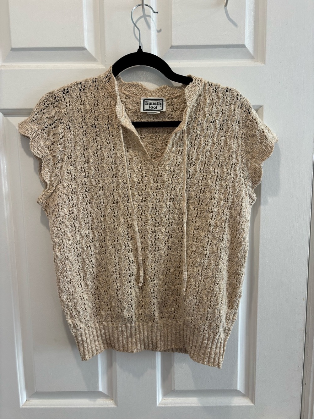 Kenneth Too! Vintage Scalloped Short Sleeve Knit Sweater
